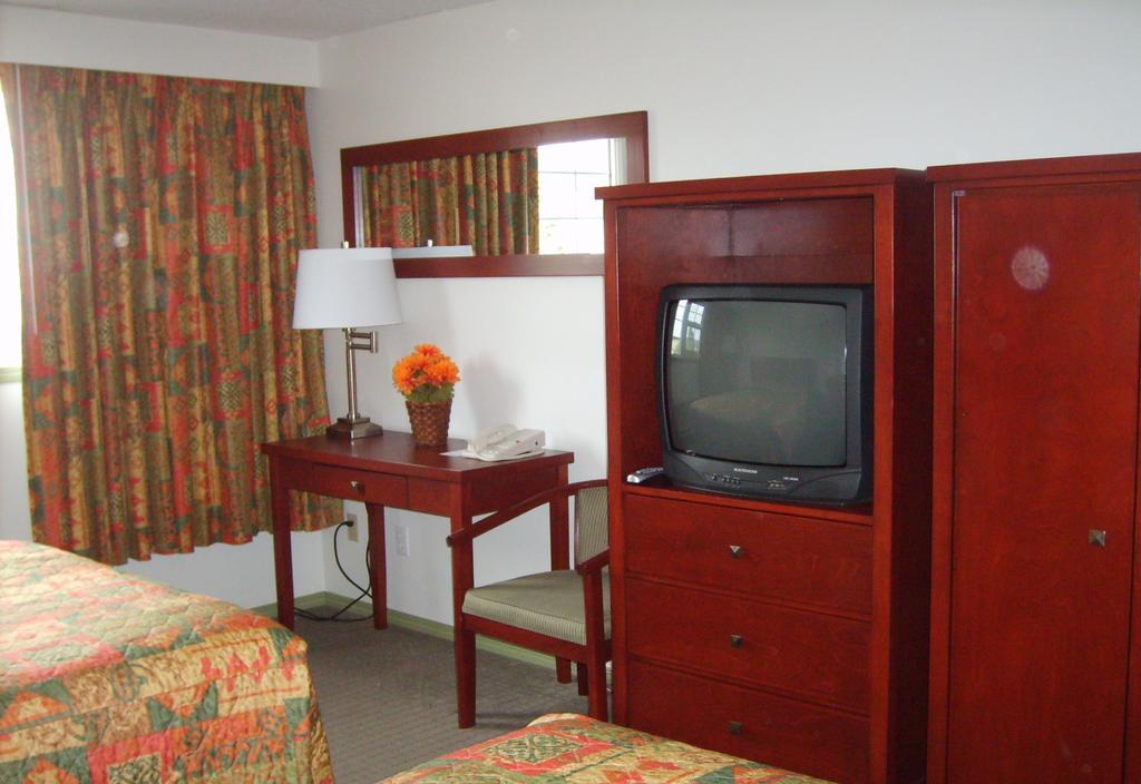 Town And Mountain Hotel Whitehorse Kültér fotó